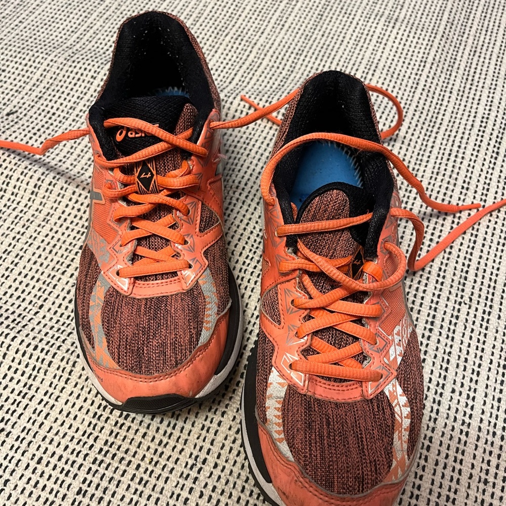 ASICS Running Shoe - used but still in great condition